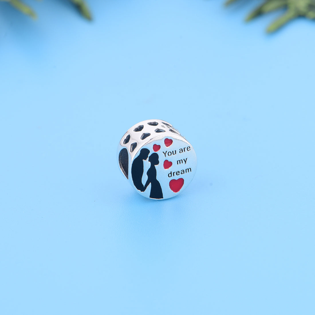 925 sterling silver men and women kiss round