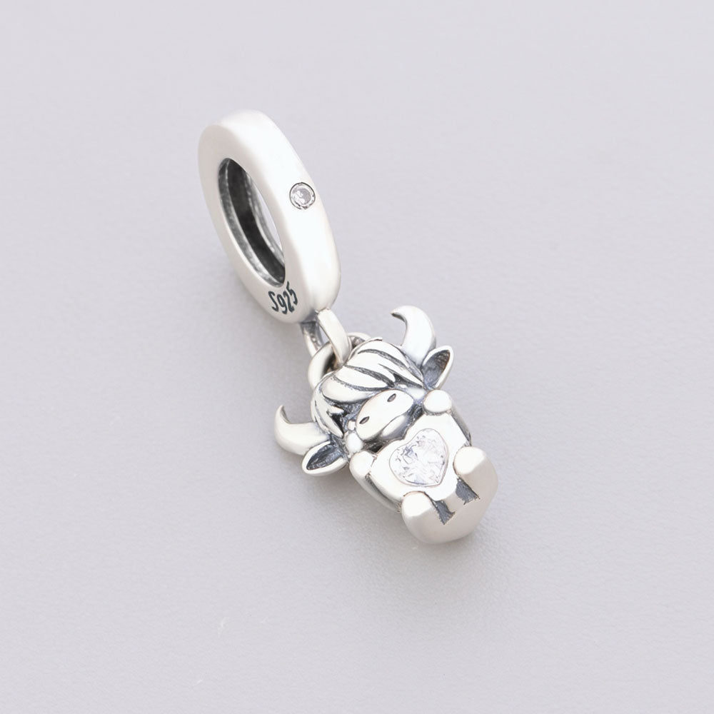"Highland Heart" Bull Dangle - 925 Silver Highland Cow Zircon Charm